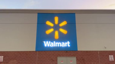 ABD 'deki Walmart - SAVANNAH, GEORGIA - 27 Ekim 2024
