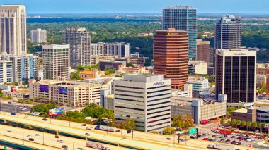 Orlando Florida 'daki şehir merkezi silüeti - ORLANDO, ABD - 29 Ekim 2024