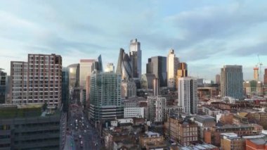 Londra şehri - ikonik binaların üzerinden havadan çekim - London, Birleşik KINGDOM - 23 Aralık 2024