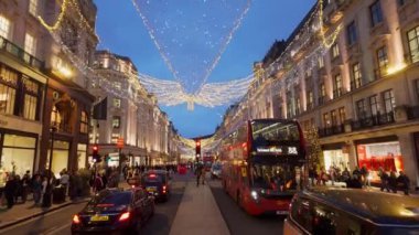 Londra Noel Zamanı - Regent Street Xmal Lights - London, Birleşik KINGDOM - 23 ARALIK 2024