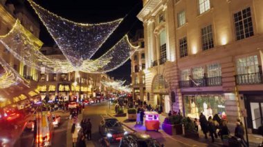 Londra 'da Noel Alışverişi - Muhteşem Regent Caddesi - Londra, Birleşik KINGDOM - 23 Aralık 2024