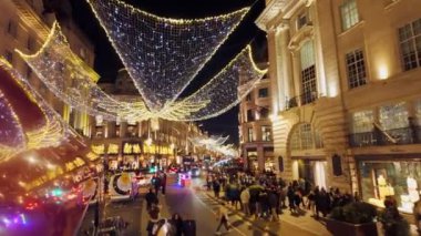 Londra 'da Noel Alışverişi - Muhteşem Regent Caddesi - Londra, Birleşik KINGDOM - 21 Aralık 2024