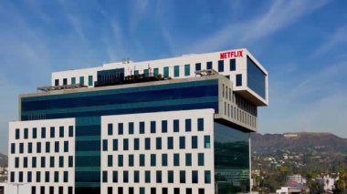 Los Angeles 'taki Netflix Genel Merkezi yukarıdan Los Angeles İHA görüntüsü - LOS ANGELES, ABD - 5 Kasım 2023