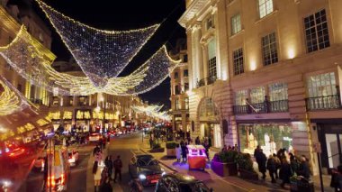 Londra 'da Harika Noel Zamanı - Xmas Alışverişi için mükemmel - Londra, BİRLİK KINGDOM - 21 ARALIK 2024