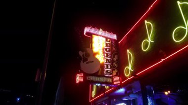 Heyecan verici canlı müzik performansları için Nashville 'in gözdesi olan Legends Corner' ın canlı atmosferini tecrübe edin - NASHVILLE, ABD - 20 Haziran 2019