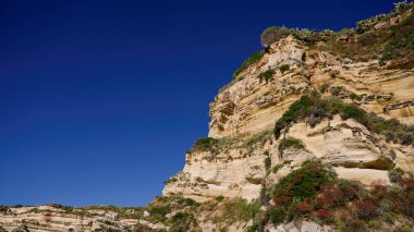 İtalya 'nın Calabria kentindeki Capo Vaticano' daki Tyrhenian Denizi 'ne bakan dik bir uçurum manzarası bölgenin doğal güzelliğini gözler önüne seriyor.