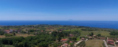 Tarlaların havadan görünüşü, Calabria sahilleri, Güney İtalya