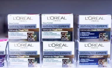 L Oreal kırışıklık önleyici kremler, olgun cilt ve ihtiyaçlarına göre tasarlanmış cilt bakımı çözümleri. - FRANKFURT, Almanya - 21 Mart 2025