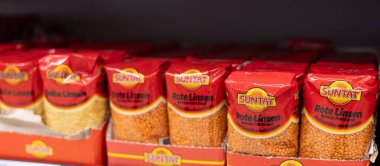 Canlı paketlenmiş patlamış mısır tanelerimiz ev yapımı patlamış mısır sevenler ve abur cubur sevenler için mükemmeldir.