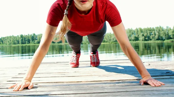 Beautiful Athletic Young Blond Woman Stretching Doing Push Ups Lake — Stock Photo, Image