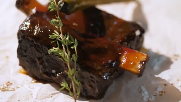 Meat Grilled Rib Grilled Juicy Pork Ribs Sauce Decorated Fragrant — Stock Video