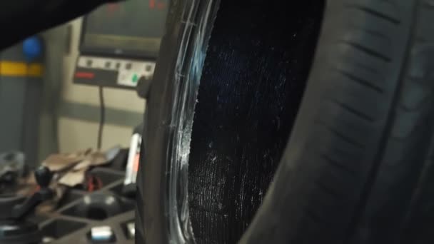 Reifenpräparation Reifenservice Autorad Reifenmontage Modernen Geräten Hochwertiges Filmmaterial — Stockvideo