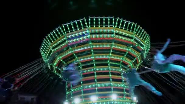 Biella Włochy Czerwca 2022 Karuzela Światłami Park Rozrywki Popularne Huśtawki — Wideo stockowe
