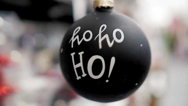 Bolas Natal Close Acessórios Árvore Natal Compras Natal Feira Natal — Vídeo de Stock