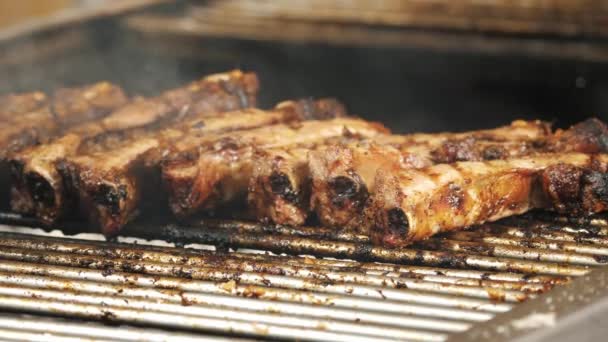 Carne Comida Rua Close Carne Grelhada Shashlik Costelas Fritas Cozinhar — Vídeo de Stock