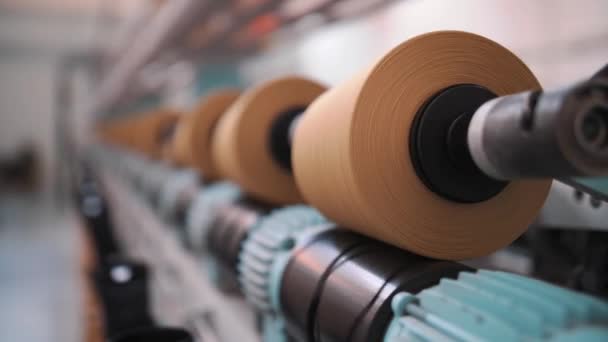 Verfahren Zur Garnherstellung Fadenproduktion Textilfabrikausrüstung Textilfabrik Spinnerei Fabrikmaschinen Wickeln Rollen — Stockvideo