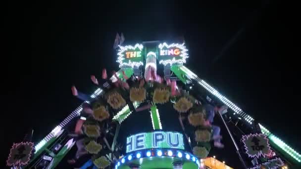 Biella Italy June 2022 Illuminated Spinning Pendulum Ride Night Amusement — Stock Video