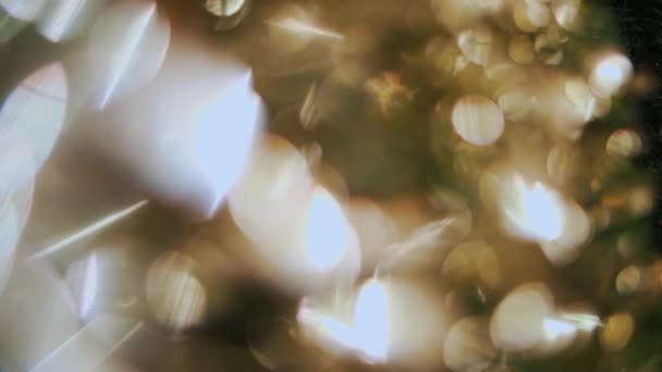 Bokeh Decoración Navidad Luces Efecto Borroso Oropel Dorado Primer Plano — Vídeos de Stock