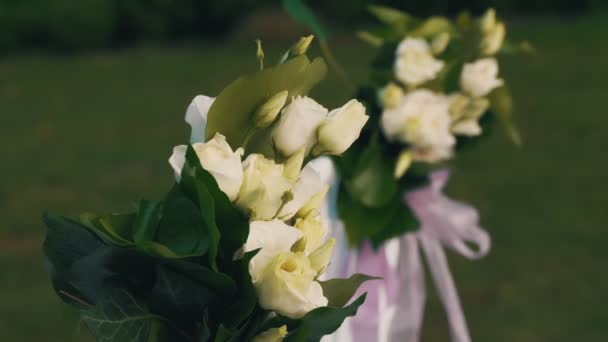 Крупним Планом Вид Весільні Квіткові Прикраси Квітів Пастельних Зів Ялих — стокове відео