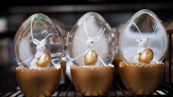 Easter Fair Close Golden Figurines Easter Bunnies Eggs Traditional European — Stock Video