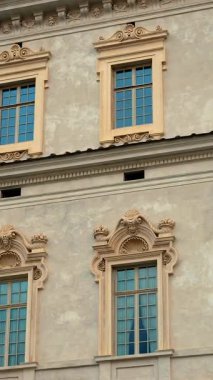 VENARIA, TURIN, ITALY, 11 Haziran 2023: Venaria Reale, İtalya 'daki Venaria Reale Sarayı' nın Dış Bahçesi. Torino. Yüksek kalite 4k görüntü