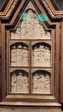 PALAZO MADAMA, TURIN, ITALY, AĞUSTOS 15 AĞUSTOS: Entrika Oluşturulmuş Ahşap Sunak Müze Ayarları