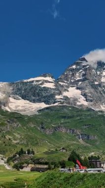 Matterhorn Dağı. İtalya 'da Cervinia. Matterhorn 'un ana zirvesi..
