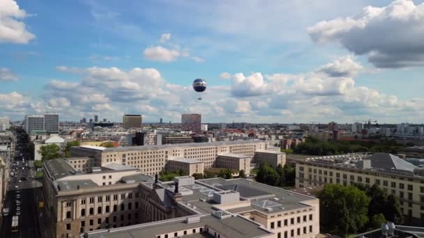 Rotation Vers Droite Drone Tours Gratte Ciel Potsdamer Platz Berlin — Video