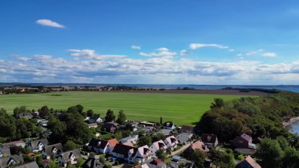 Laten Vallen Drone Van Vuurtoren Eiland Poel Duitsland Zomerdag Augustus — Stockvideo