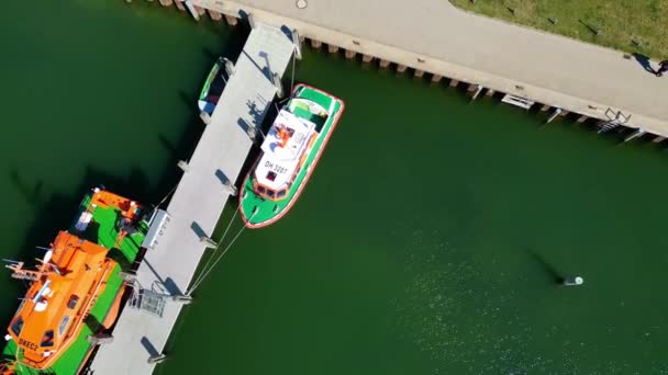 Inclinar Drone Farol Ilha Poel Alemanha Dia Verão Agosto 2022 — Vídeo de Stock