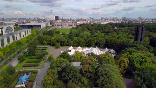 Trekken Drone Van Huis Van Culturen Regering District Berlijn Duitsland — Stockvideo