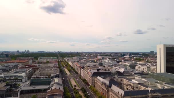 Drop Drone University Linden Trees Berlin Germany Summer Day 2022 — Stock Video