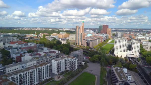 Panorama Orbite Drone Parc Gleisdreieck Berlin Allemagne Jour Été 2022 — Video