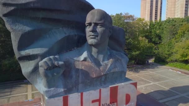 2022 Yazında Berlin Anıtı Ernst Thaelmann Sağ Insansız Hava Aracına — Stok video