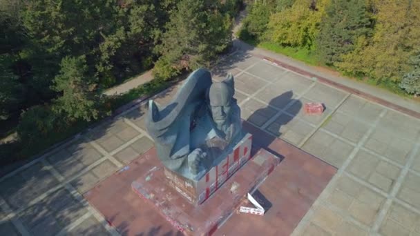 Panorama Orbite Drone Ernst Thaelmann Monument Berlin Allemagne Jour Été — Video