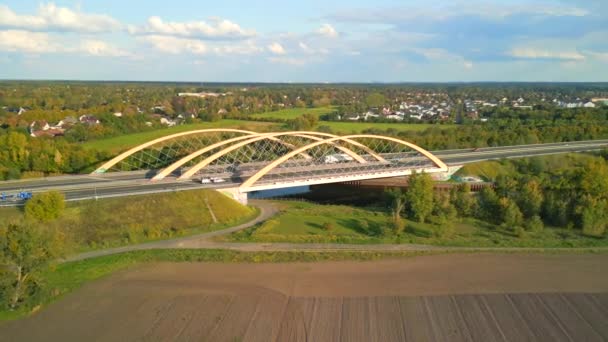 Orbita Panoramica Drone Ponte Autostradale Giallo Nel Brandeburgo Germania Estate — Video Stock