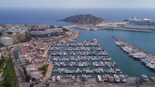 Panoramica Drone Isola Ibiza Porto Della Città Ottobre 2022 Cinema — Video Stock