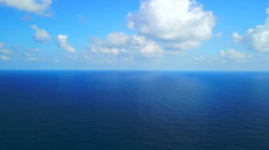 2022 yazında İbiza Faro de Punta Grossa 'da insansız hava aracı görüldü. 4k Sinematik