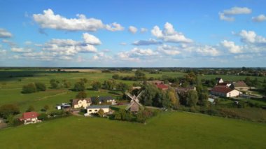 2022 yazında Alman insansız hava aracı yörüngeye girdi. 4k Sinematik