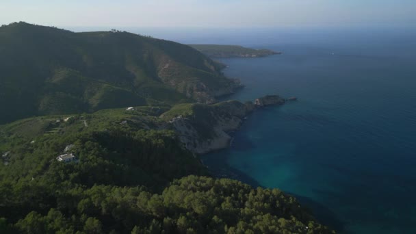 Panorama Geral Drone Ibiza Montanha Caminhada Falésia Borda Durante Verão — Vídeo de Stock