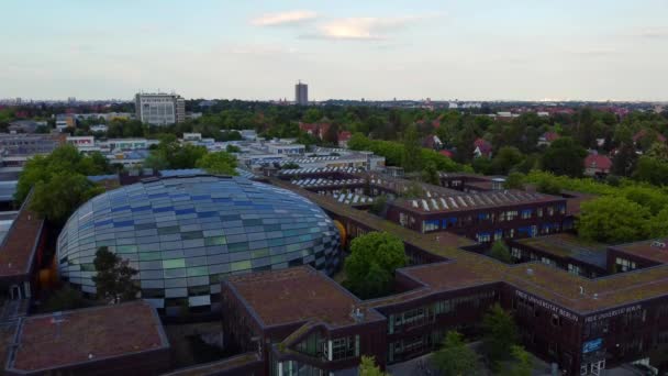 Panorama Overzicht Drone Van Gratis Universiy Berlin Dahlem Gouden Uur — Stockvideo