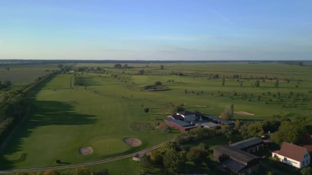 Přehled Panorama Dron Golfového Hřiště Lesním Lese Brandenburg Létě2022 Kinematografie — Stock video