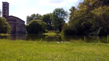 Brandenburg Brandenburg, Potsdam 'daki sıcak yaz gününde Hiperlapse Motionlapse Timelapse Park 
