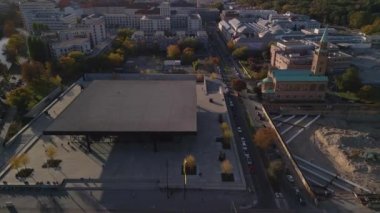 2022 yazında Berlin 'de panorama insansız hava aracı. 4k Sinematik