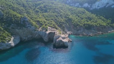 2022 yazında Panorama 'da insansız hava aracı dağ yürüyüşü yamaçlarında görüldü. Yüksek kalite 4K Sinematik görüntüler