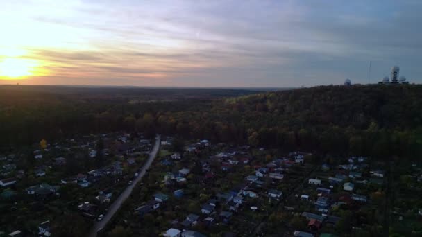 Panorama Overview Drone Allotment Gardens Berlin Teufelsberg Autumn Evening Sunset — Vídeo de Stock