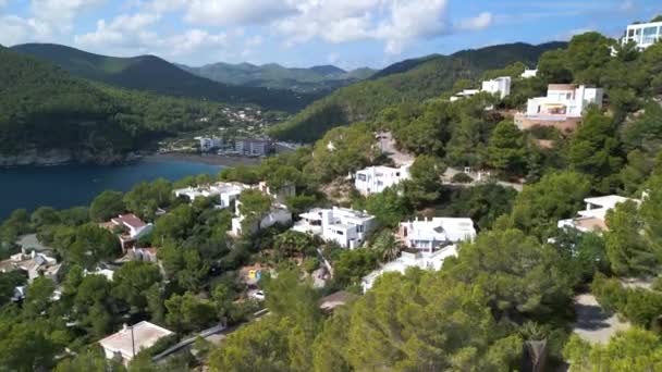 Descending Drone Island Ibiza Autumn 2022 High Quality Cinematic Footage — Stockvideo