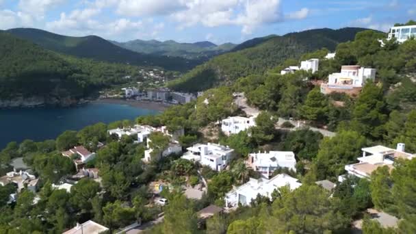 Emelkedő Drón Sziget Ibiza Ősz 2022 Kiváló Minőségű Filmfelvételek — Stock videók