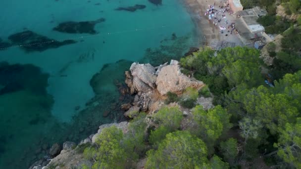 Tilt Drone Cala Benirras Beach Ibiza Spain Evening Sunset 2022 — Stock Video