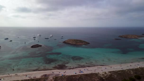 Panorama Orbit Drone Beach Formentera Island Ibiza Spain Fall 2022 — 비디오